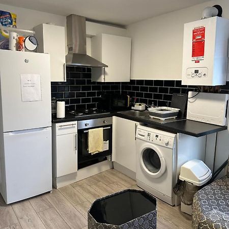 Beautiful Hoe Street First Floor One Bedroom Apartment B Walthamstow London Eksteriør billede