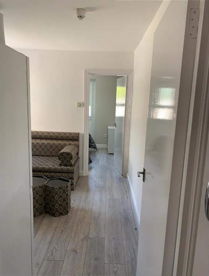 Beautiful Hoe Street First Floor One Bedroom Apartment B Walthamstow London Eksteriør billede
