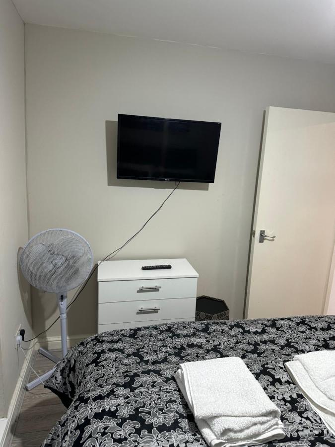 Beautiful Hoe Street First Floor One Bedroom Apartment B Walthamstow London Eksteriør billede